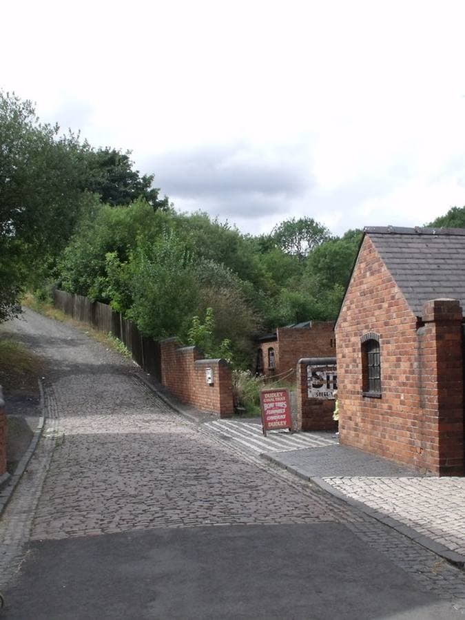 Access lane running between plots